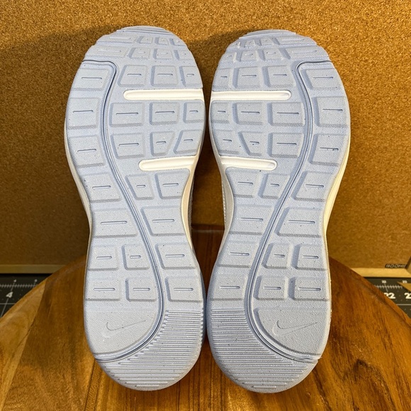 Nike
Air max AP
NWOT - Picture 4 of 9